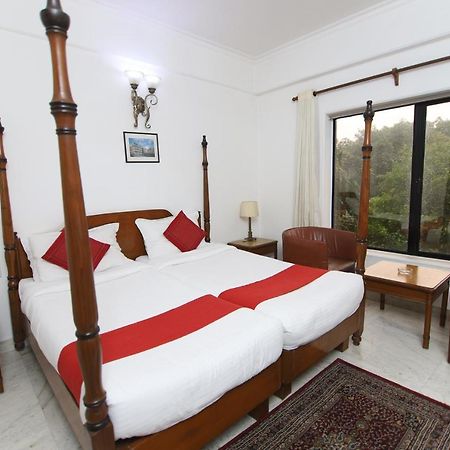 Hotel Palm Greens New Delhi Extérieur photo