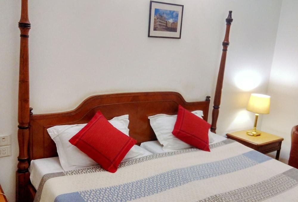 Hotel Palm Greens New Delhi Extérieur photo